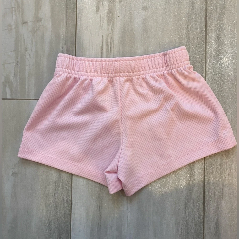 Nike Muscle T-Shirt with Matching Pink Athletic Shorts Set, girls XS 3-4 - Picture 8 of 10